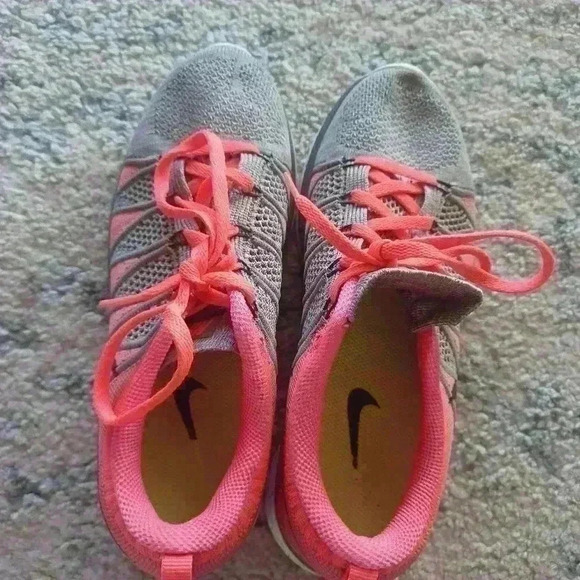 Nike Women’s Gray & Pink Flyknit Lunar 2 Lightweight Running & Training Shoe 7.5 - Picture 14 of 16